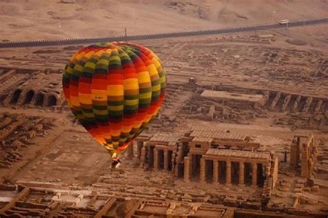 Captivating Views: Enjoy Luxor's Skyline from a Hot Air Balloon